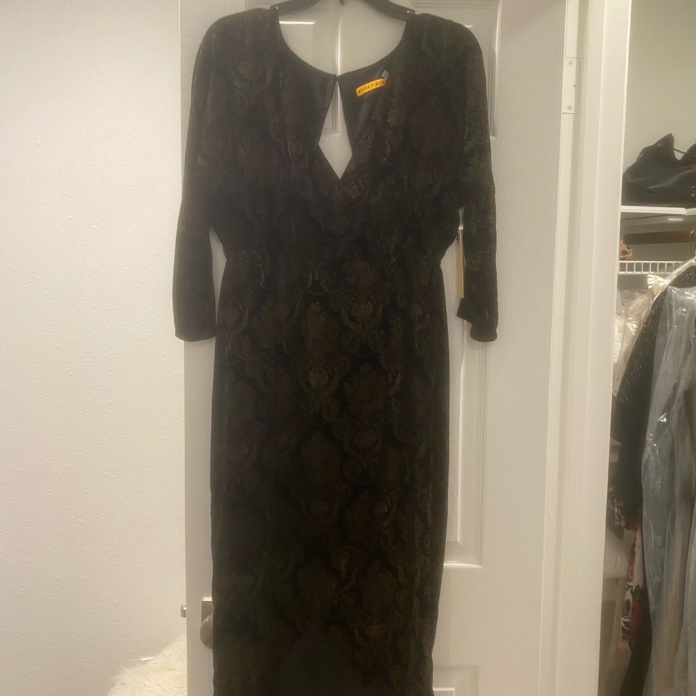 NEW!Beautiful Alice&Olivia baroque cocktail dress.